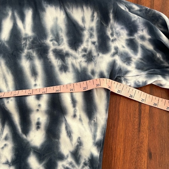 Tie Dye Cropped Crew Neck sweatshirt size small blue & white - Picture 10 of 14